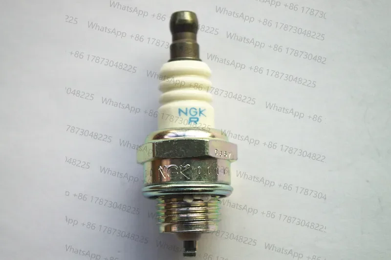 Genuine NGK BPMR6A Spark Plug  - Gardening Tools In Japan recension och pris